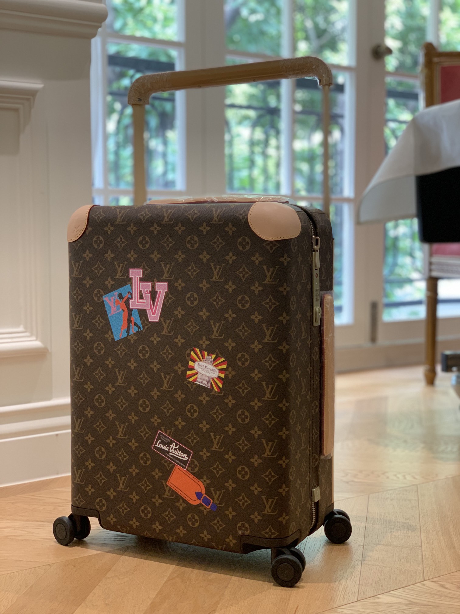 LOUIS VUITTON Horizon 55