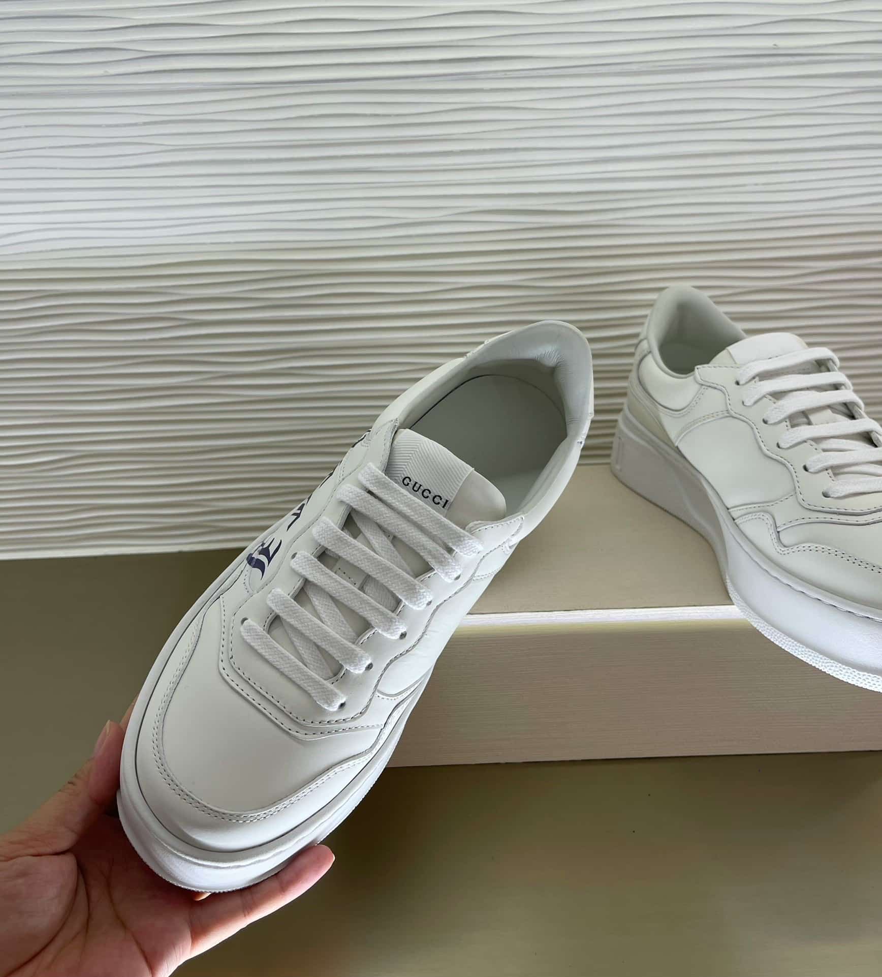 Gucci Women’S Sneaker With Logo White 708267 Upg70 9000