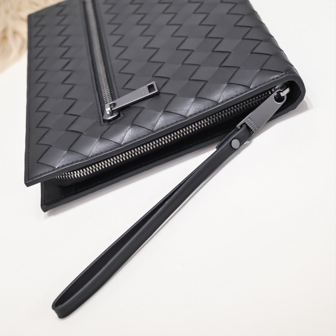 Bottega Veneta Intrecciato Document Case With Wristlet 28cm/11in