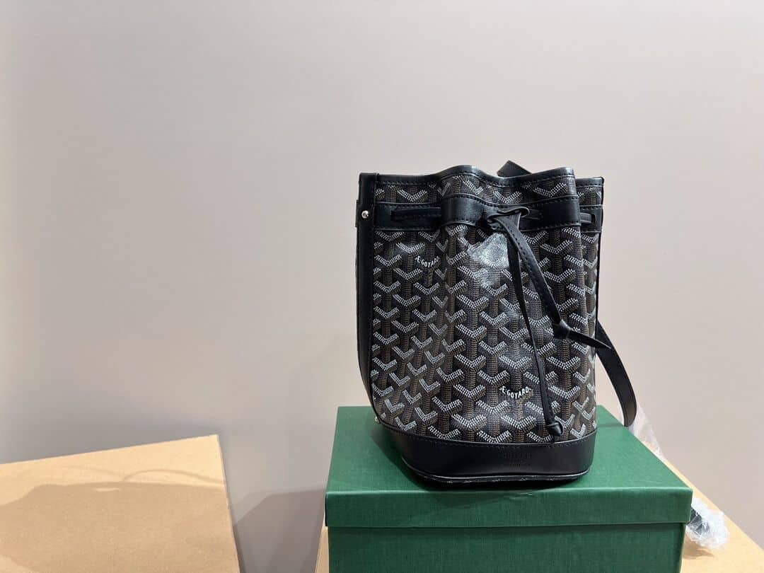 GOYARD GOYARDINE PETIT FLOT BUCKET BAG BLACK 23CM