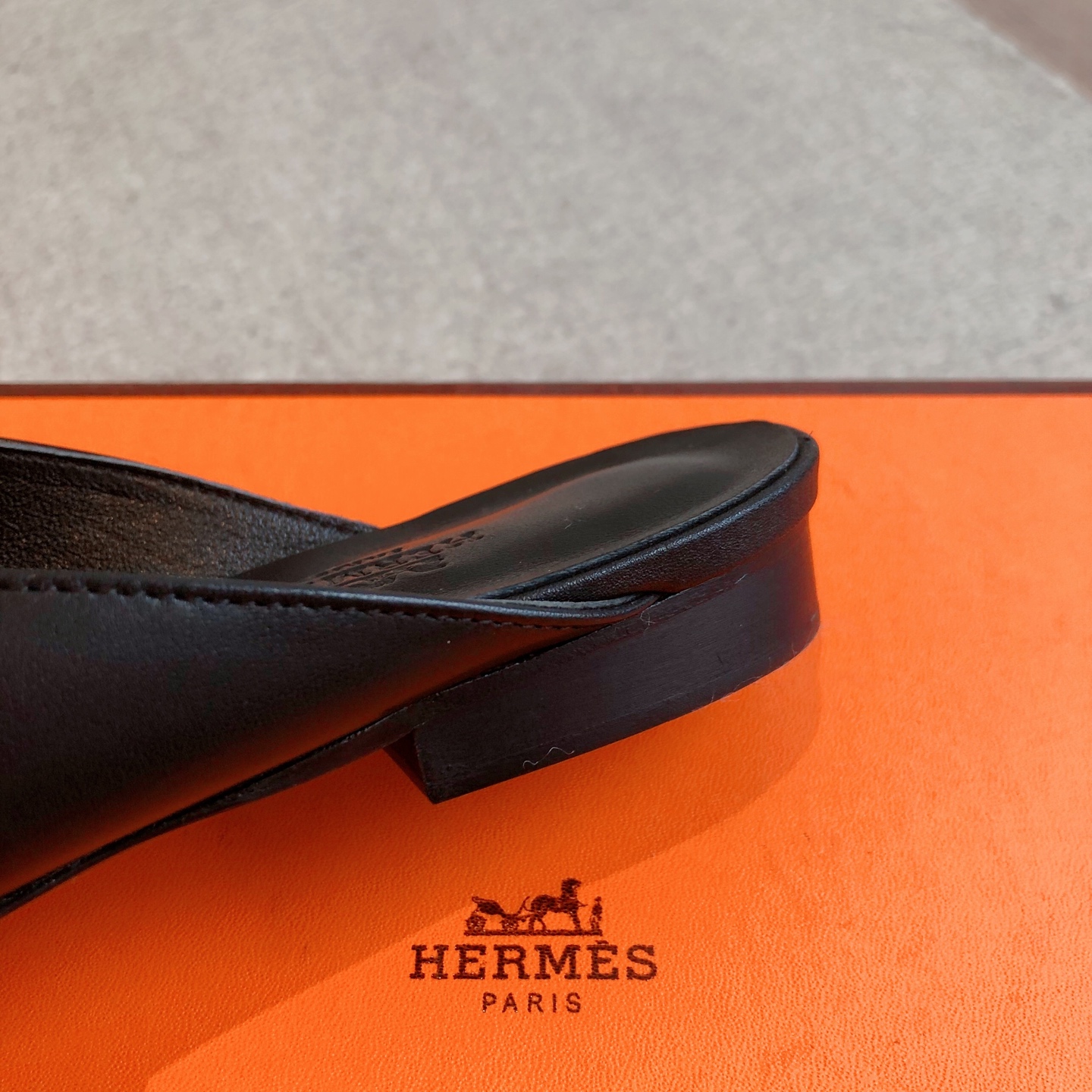 Hermes Oz Mule Black