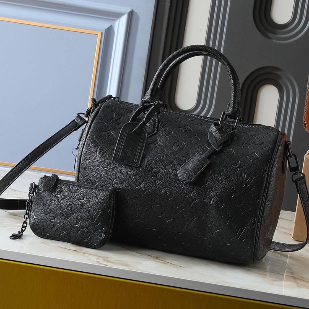 Louis Vuitton Speedy P9 Bandoulière Ultra Black 26cm