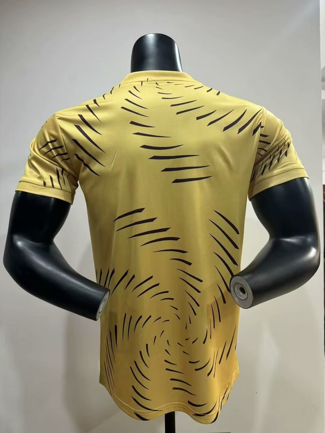 2025/2026 Player Version Real Madrid Special Yellow Edition  Football Shirt 1:1 Thai Quality