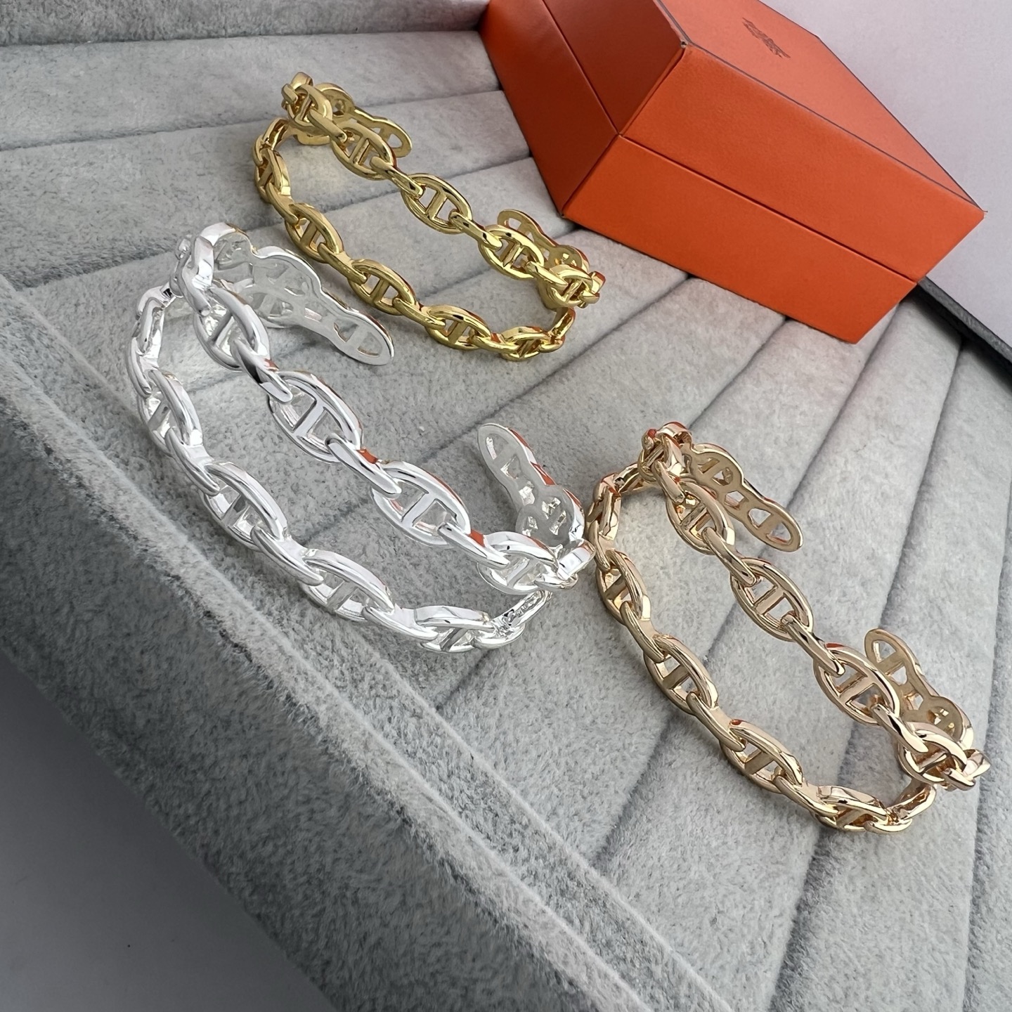 Smooth double-layer open bracelet
