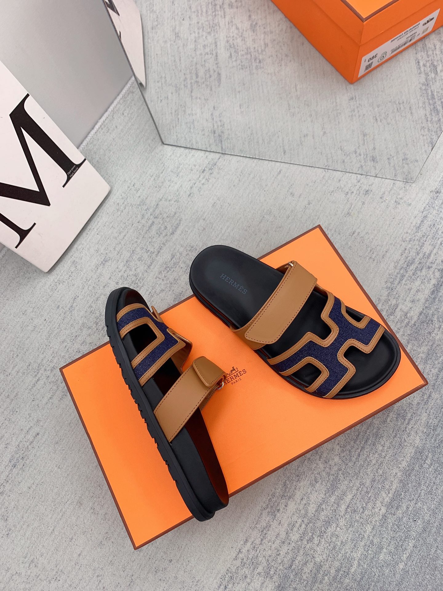 HERMES SANDAL CHYPRE BROWN/DARK BLUE