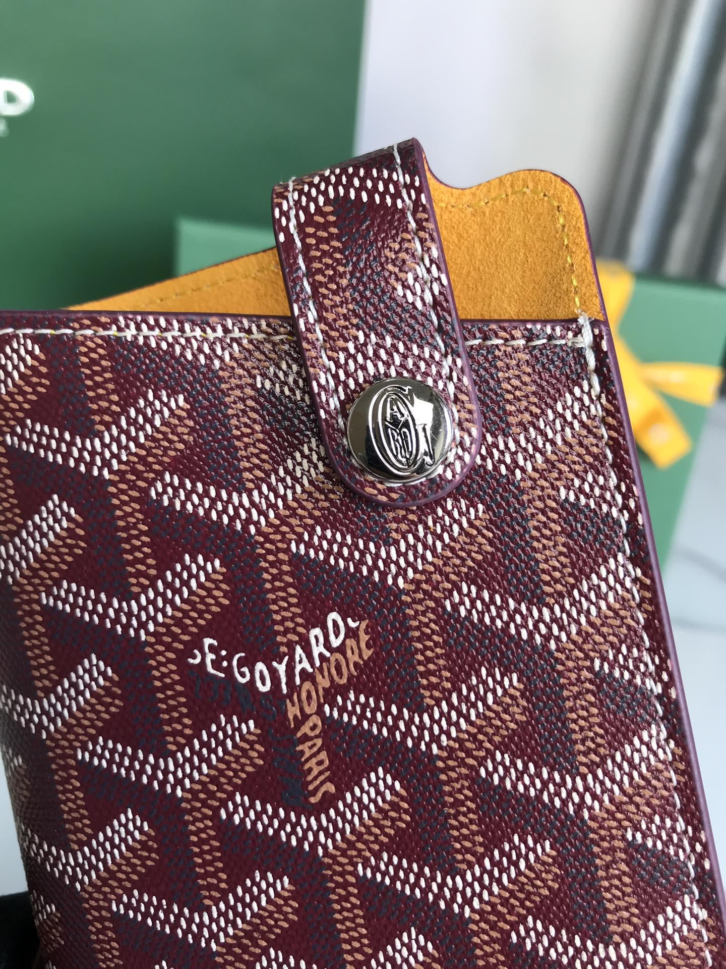 Goyard Montmartre Gm Case 18 Cm Wine Red Goyardine Canvas