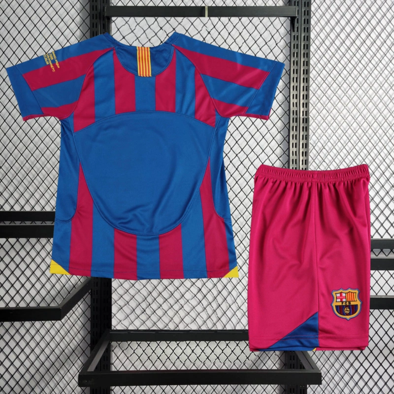 Retro KIDS 2005-06 KIDS UCL FC Barcelona home XAVI MESSI RONALDINHO Football jersey retro
