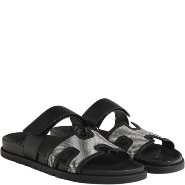 HERMES CHYPRE SANDAL PRUNOIR/NOIR