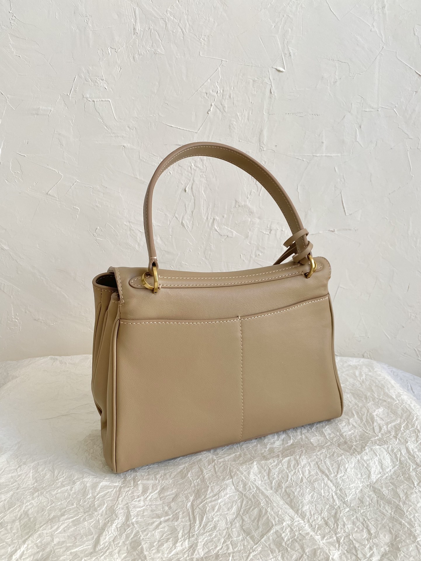 Balenciaga rodeo small milk tea color bag