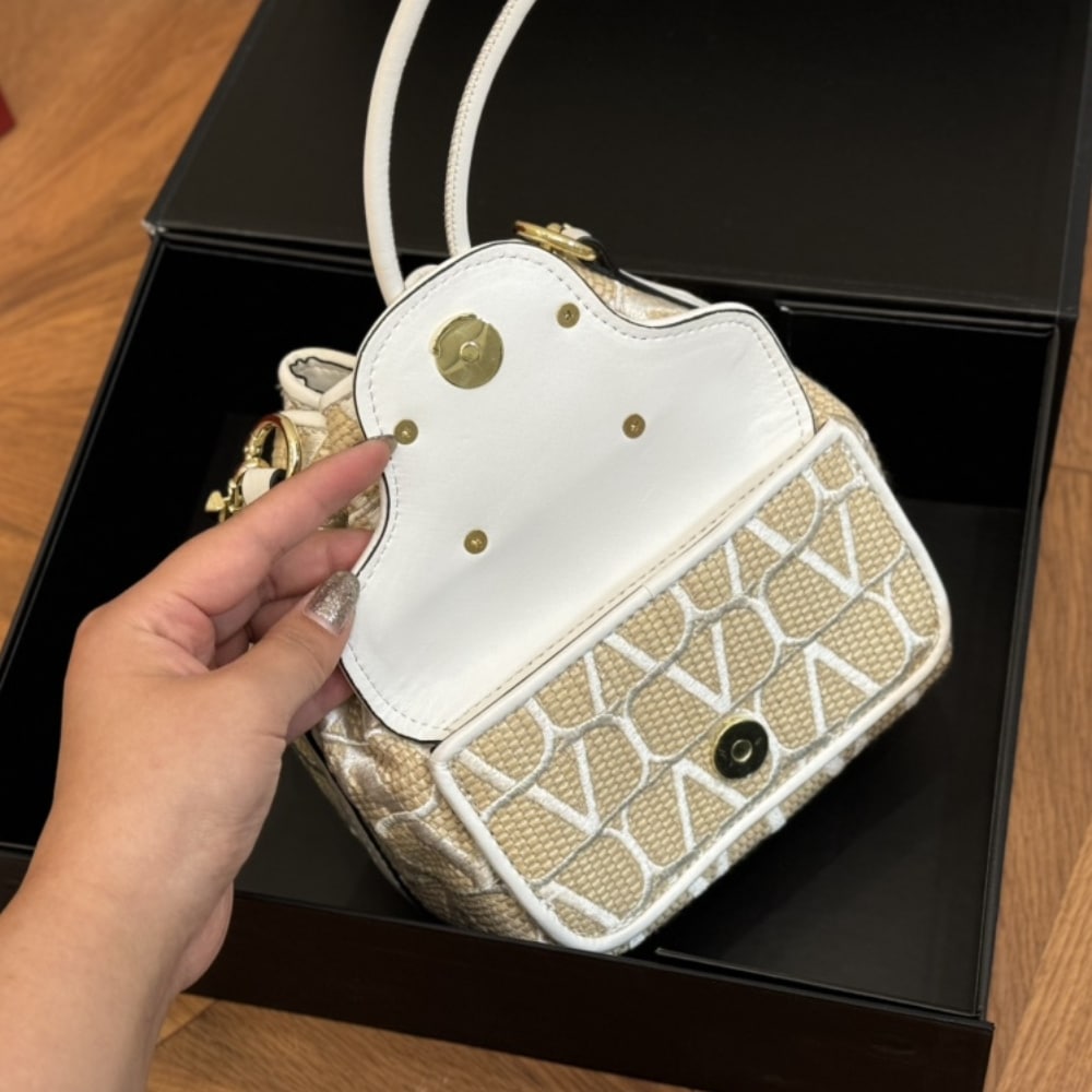 Valentino Garavani Loco Iconographer Toi Beige 20cm