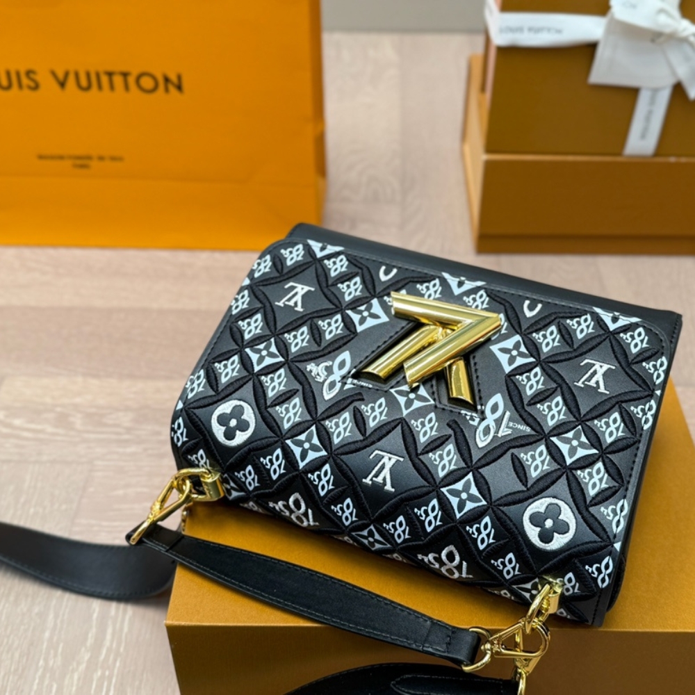 Louis Vuitton Twist Mm Monogram Jacquard Black 23Cm