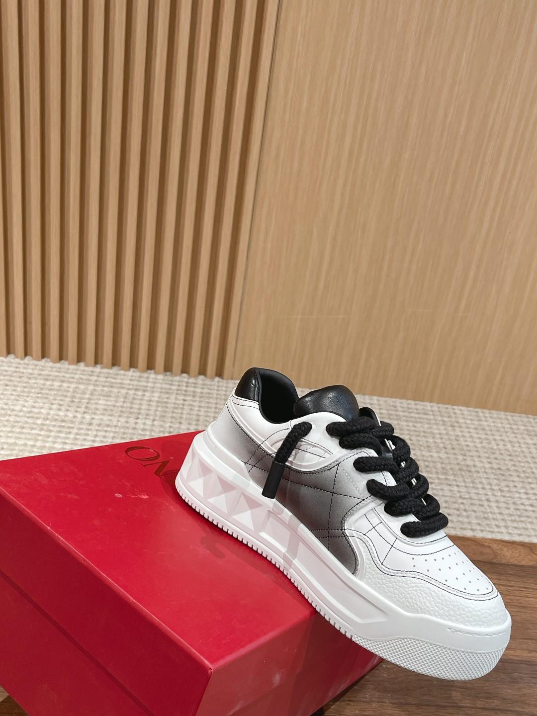 Valentino Garavani Sneaker