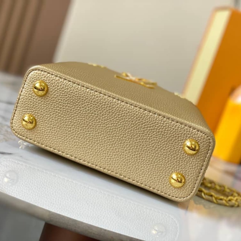 Louis Vuitton Capucines Mini Gold 21cm M24583