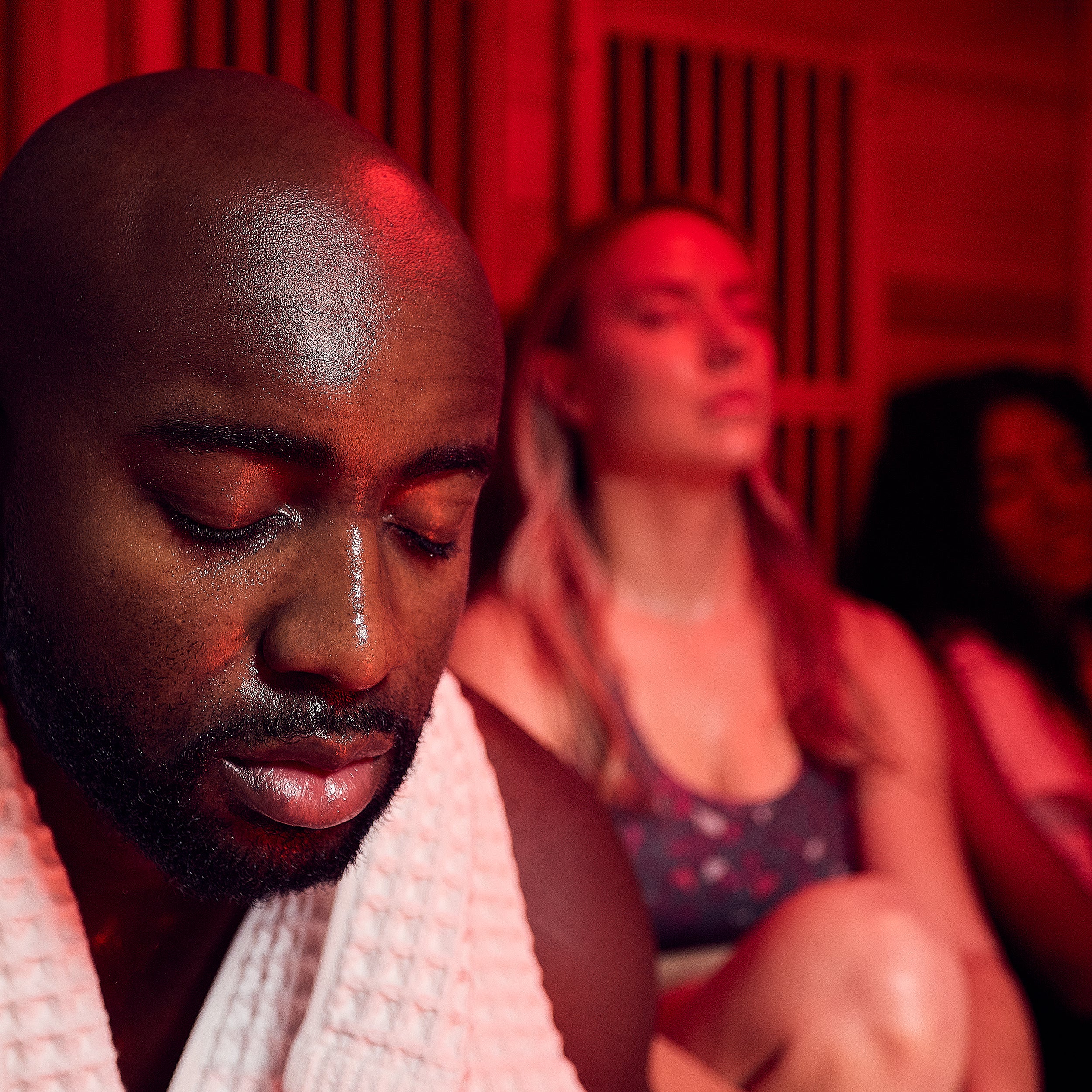 Rylan Indoor Infrared Corner Sauna �?4 Person