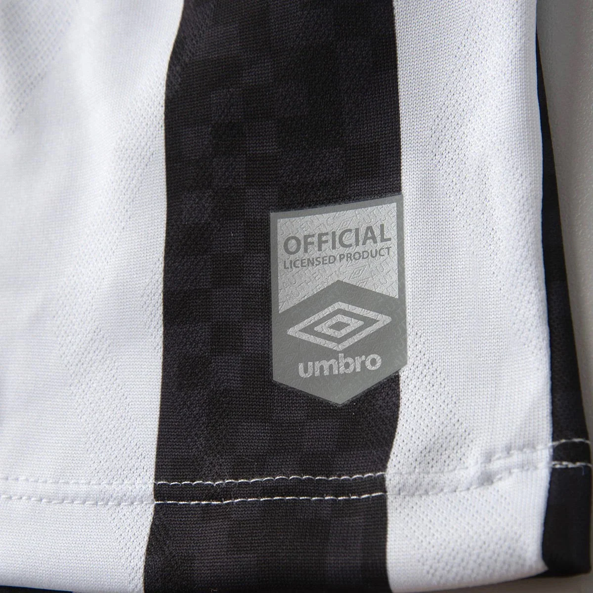 Umbro Men's Neymar Jr Santos FC Away Jersey 25/26 (Black/White)
