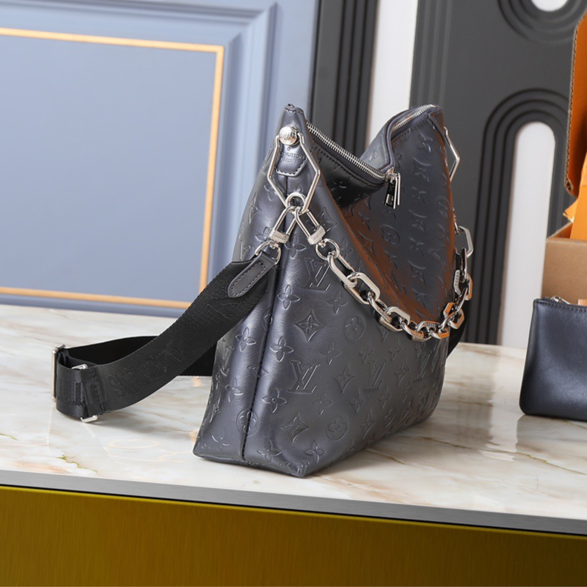 Louis Vuitton Coussin Hobo M26231 38cm/15in