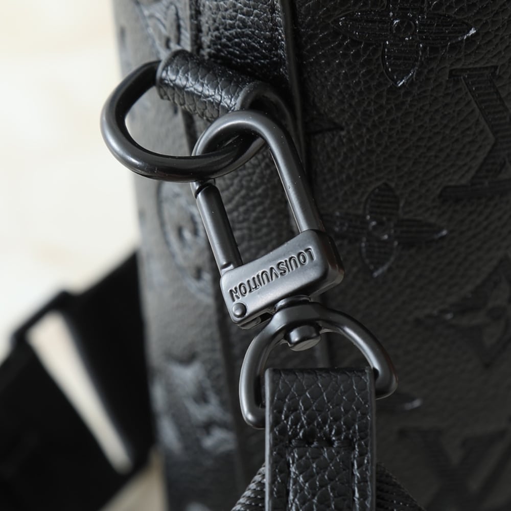 Louis Vuitton Noé Crossbody Bag Black 21cm M82248