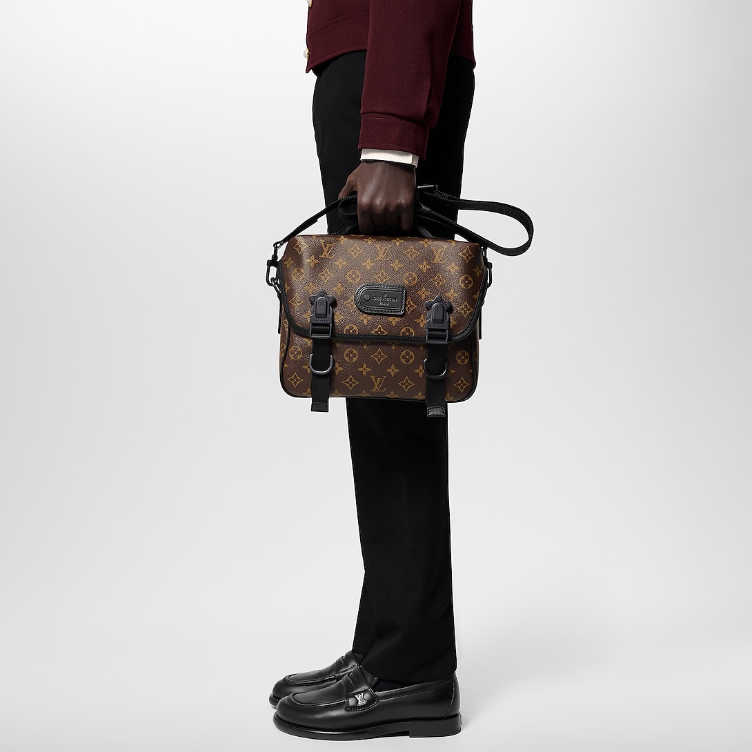 Louis Vuitton Lv Trail Messenger M46972