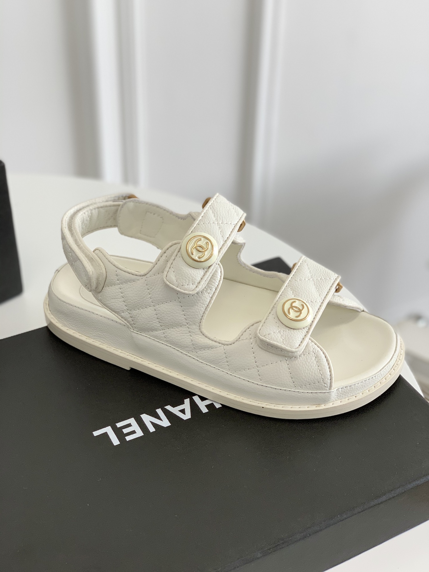 Chanel Cc Button Velcro White Sandals Grained Leather