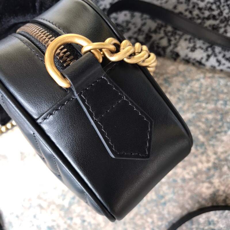 Gucci Marmont Small Matelasse Shoulder Bag Black 24cm 447632 DTD1T 1000