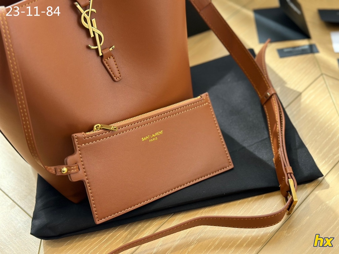 Saint Laurent Le 37 In Shiny Leather Brown 25Cm