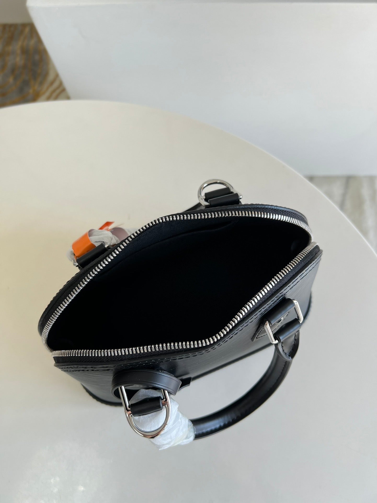 Louis Vuitton Alma Bb 23Cm Black