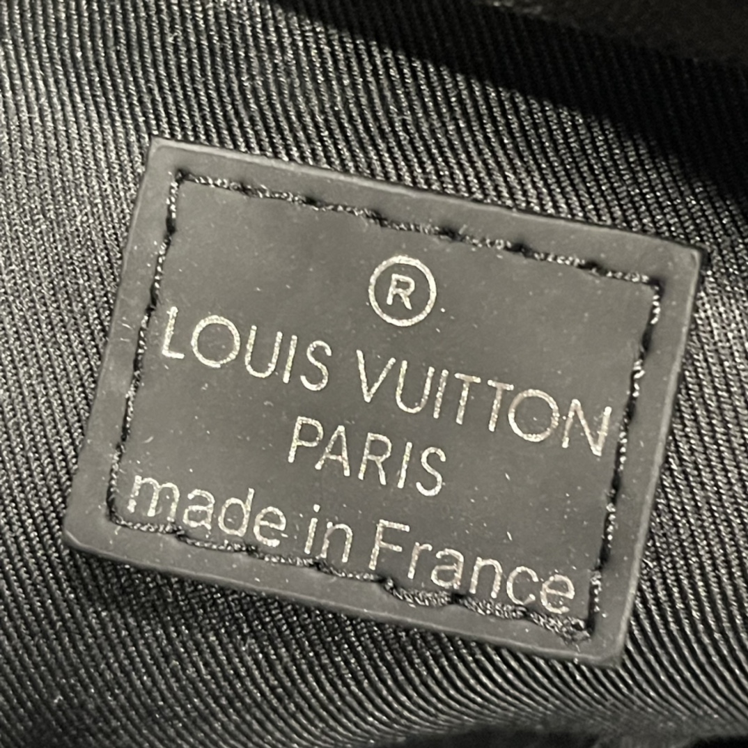 Louis Vuitton Avenue Slingbag 31Cm Black And Grey N40439