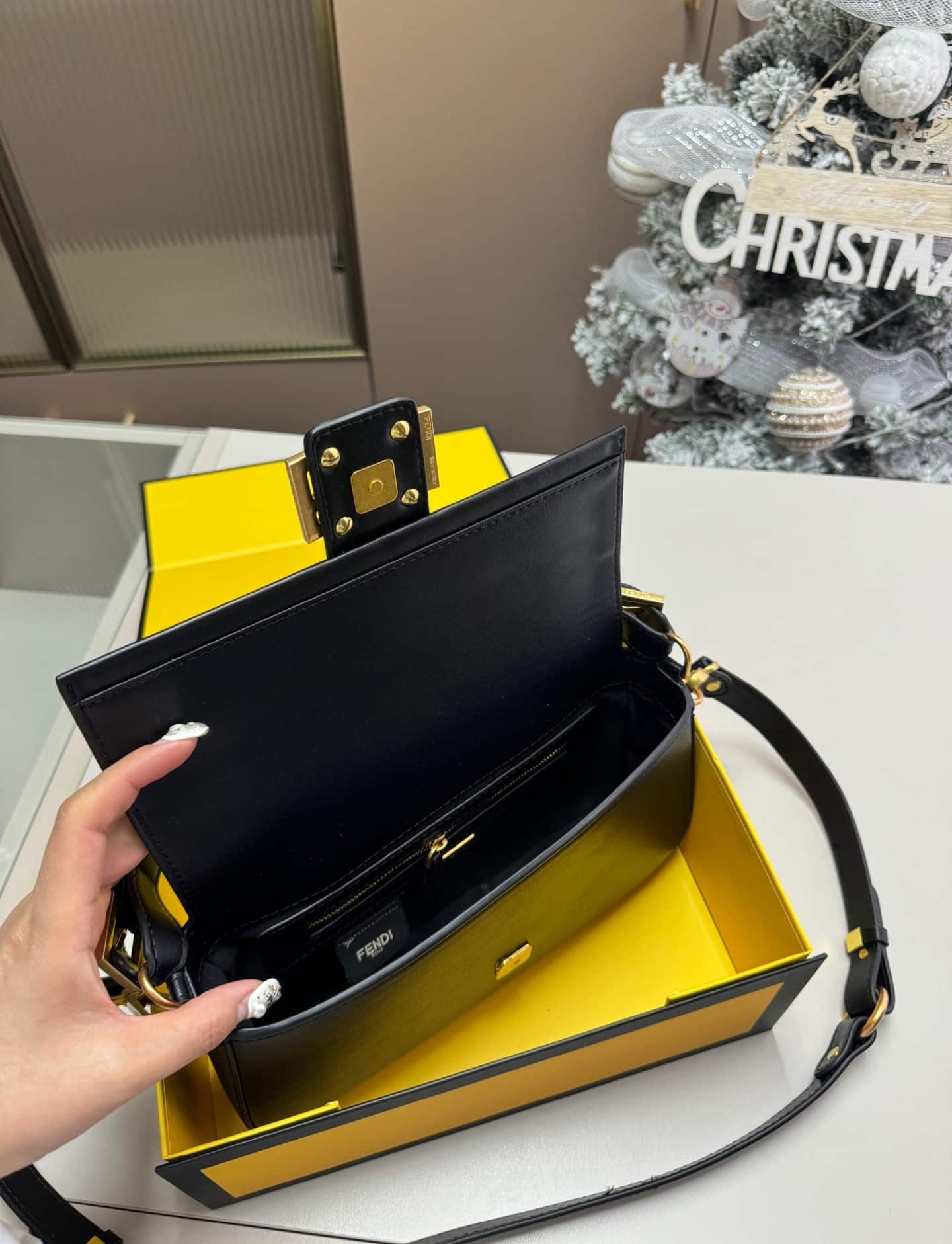 Fendi Baguette Bag Black Leather 25Cm/ 9.8 in