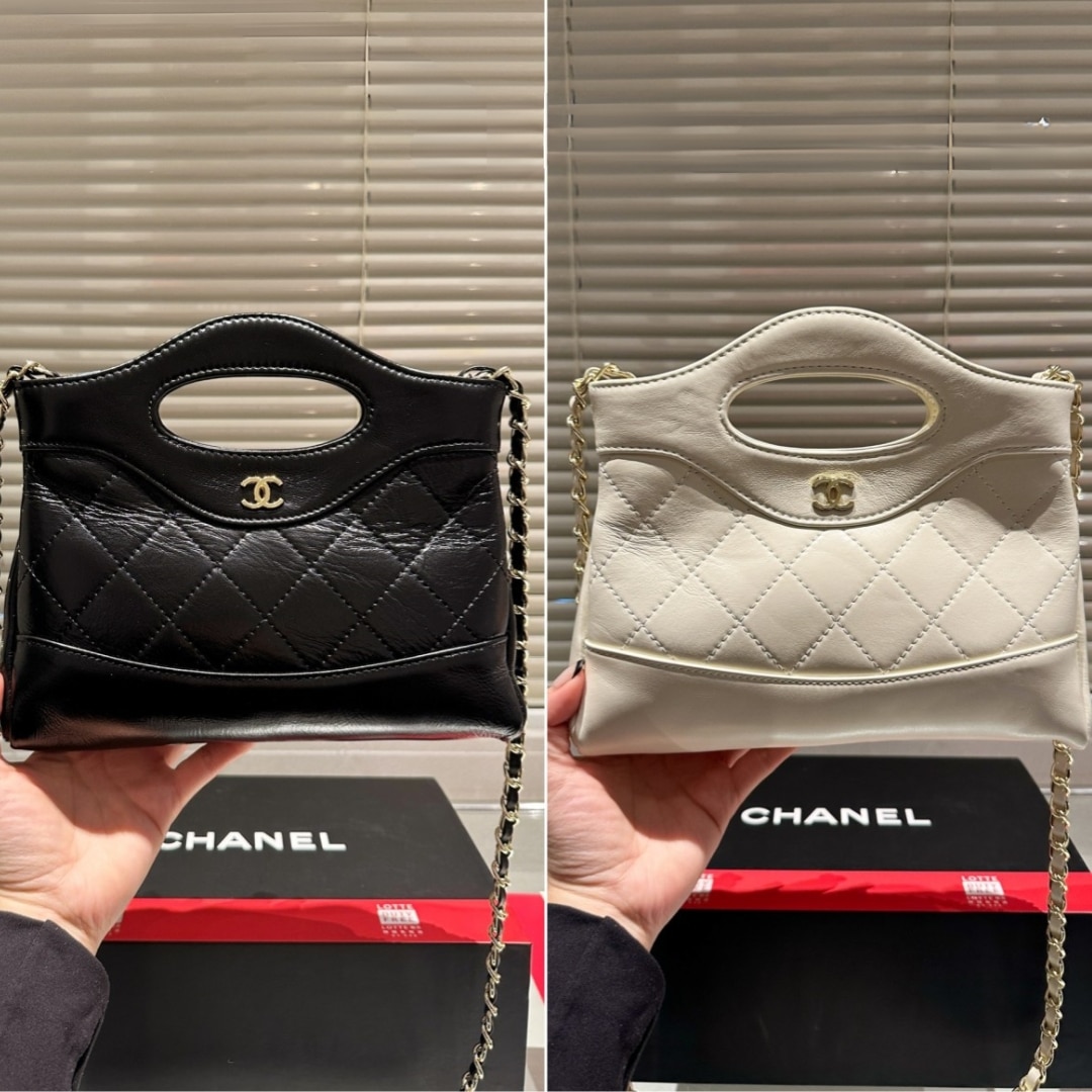 Chanel 24C Mini 31 Clutch With Chain Shiny White 24Cm