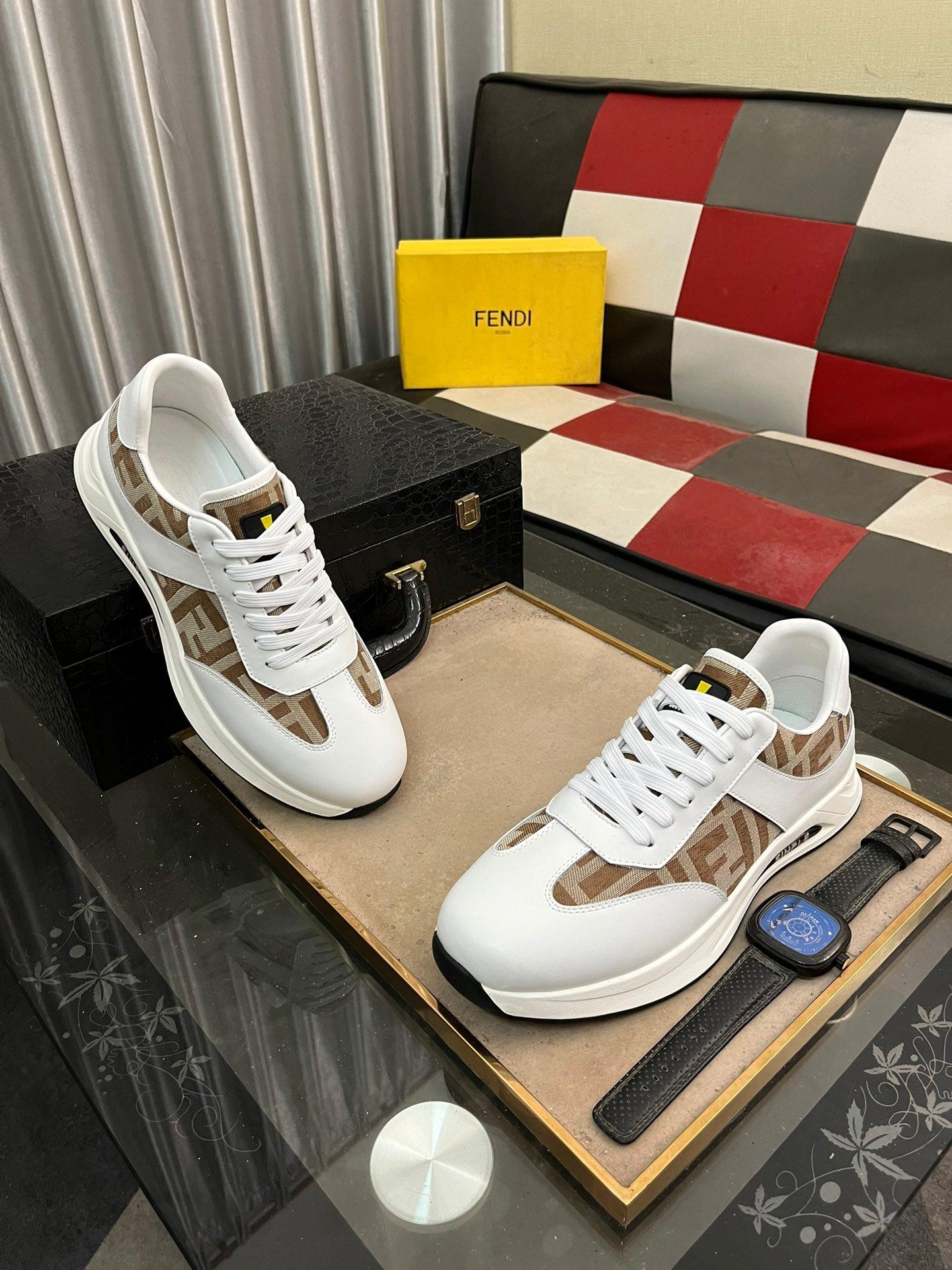 FENDI CASUAL SNEAKERS