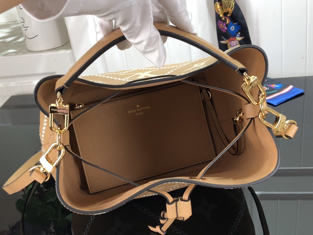 Louis Vuitton N Ono  Mm 26Cm Arizona Brown