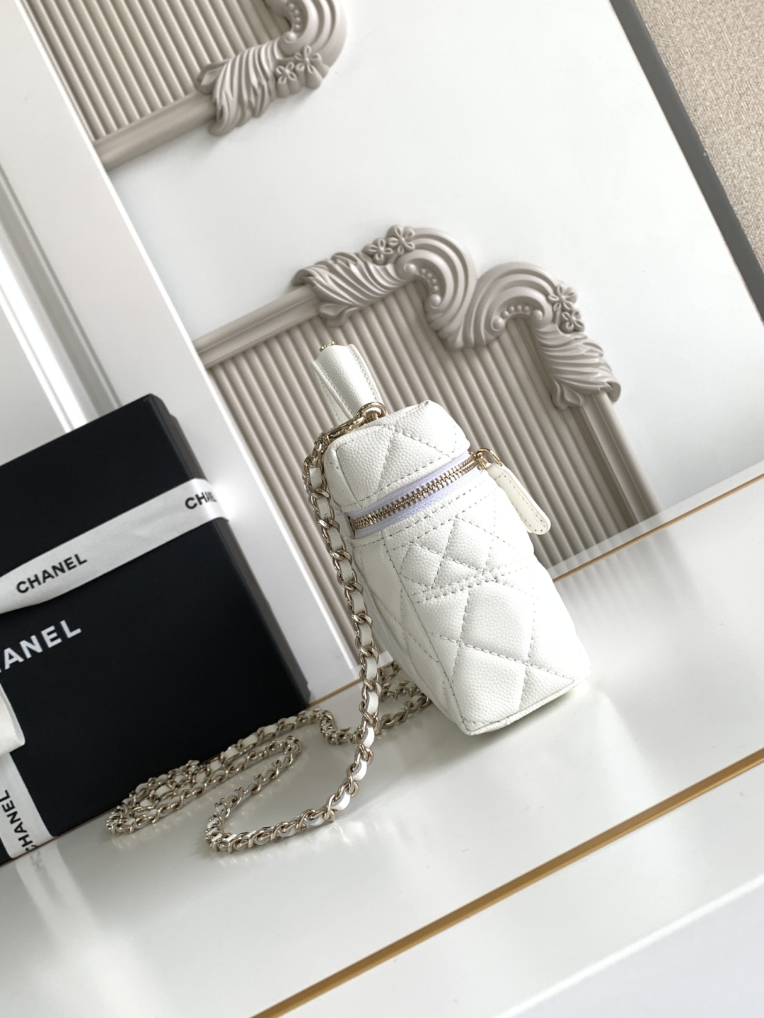 Chanel 25C Vanity Case White 20cm