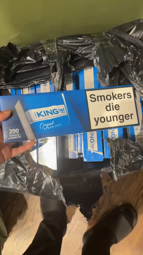 The King Cigarettes Blue x 10 Packs /1 Carton