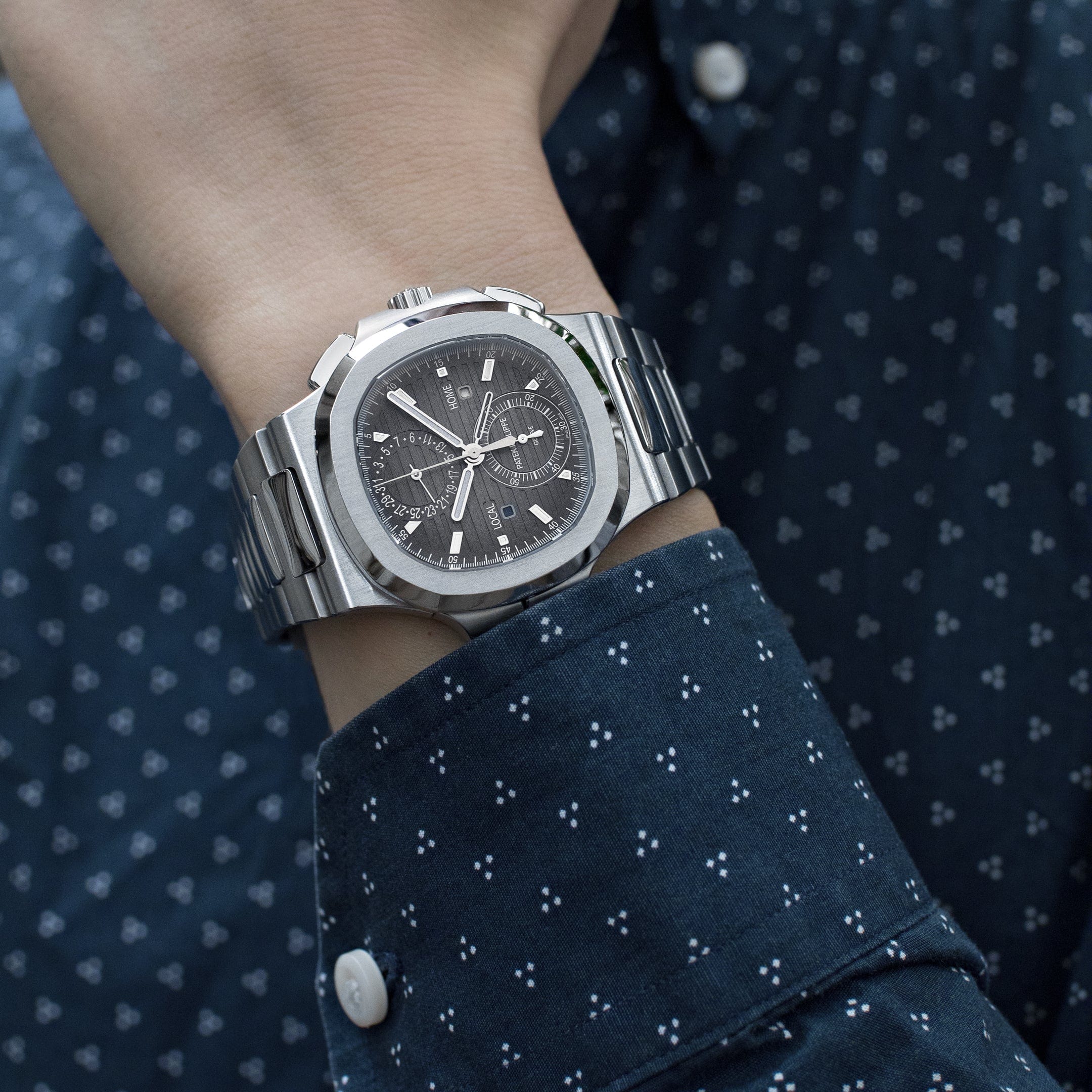 Patek Philippe Nautilus 5990/1A-001 'Travel Time' Chronograph Stainless Steel (2017)