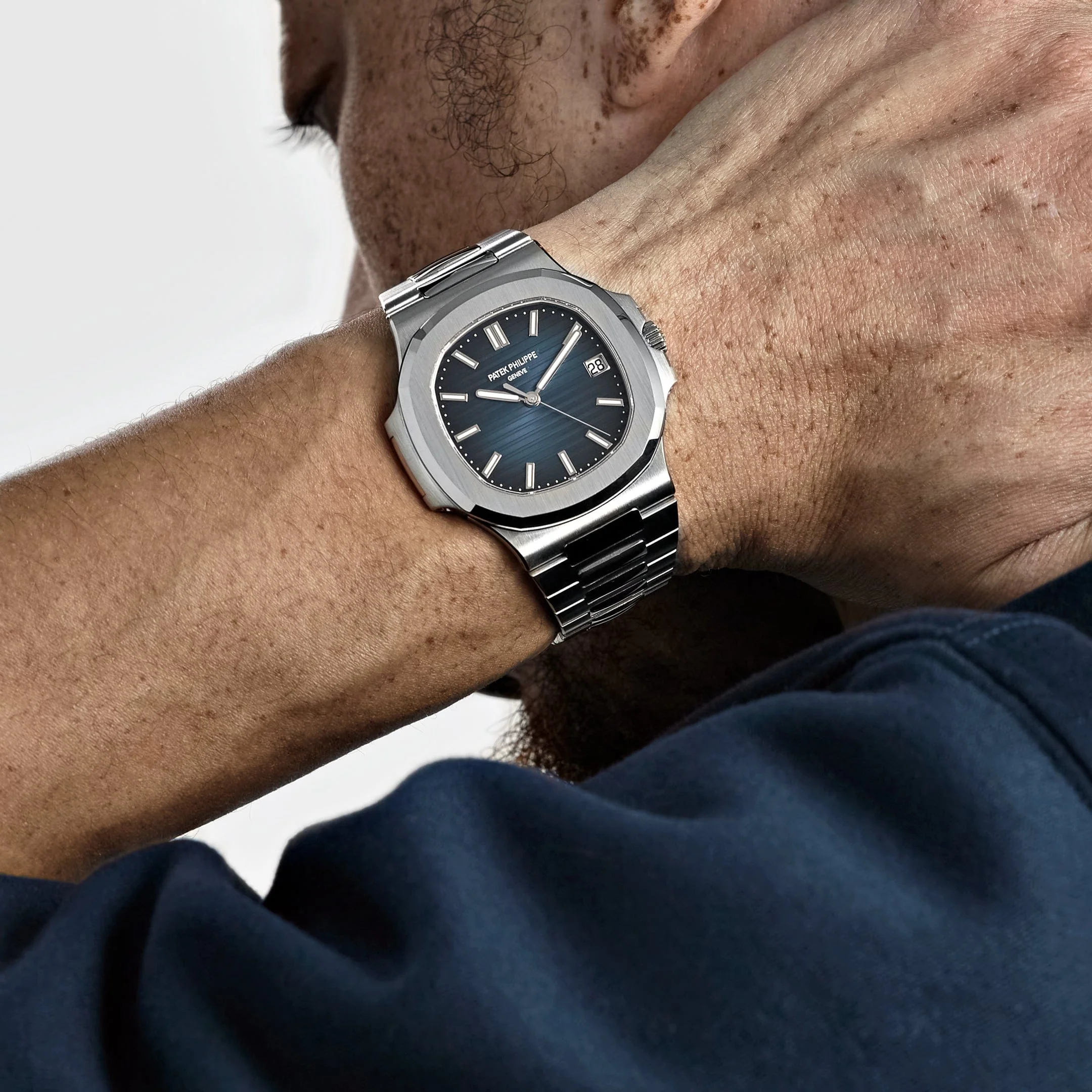 Patek Philippe Nautilus 5811/1G-001 White Gold Blue Dial (2022)