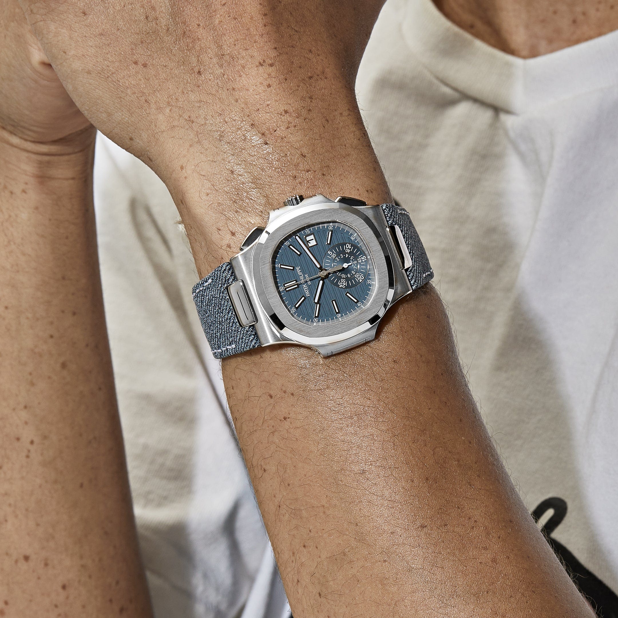 Patek Philippe Nautilus 5980/60G-001 Flyback Chronograph White Gold Blue-Gray Dial (2024)
