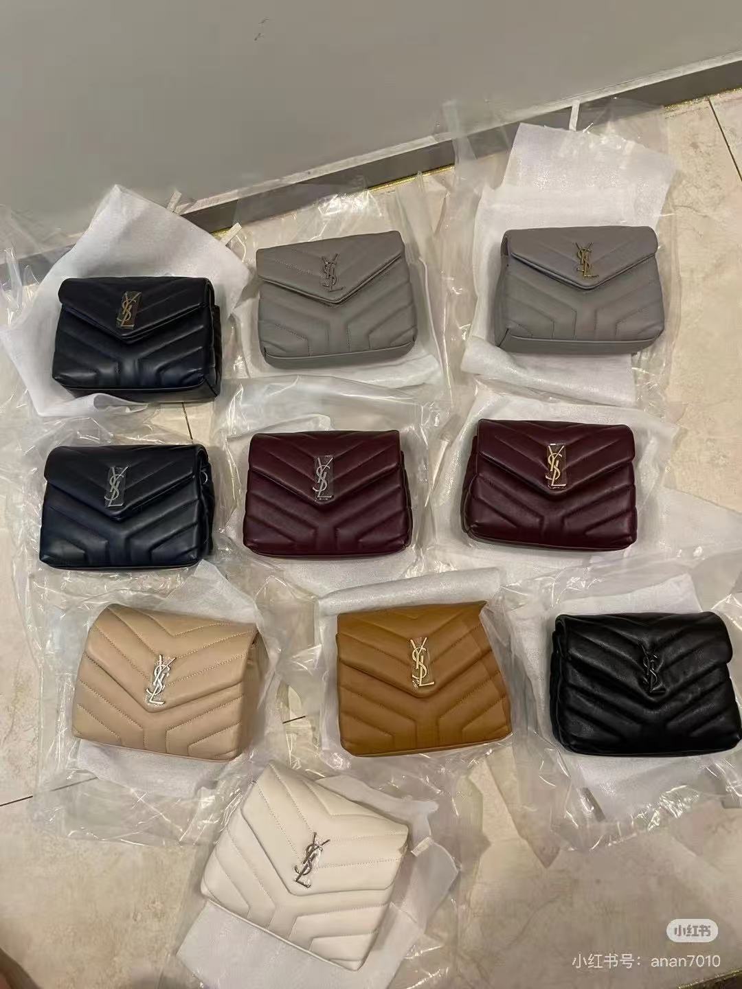 SAINT LAURENT圣罗兰 YSL LouLou Toy 方胖子黑标Logo包盖式开合 牛皮 斜挎单肩包 女款 黑色