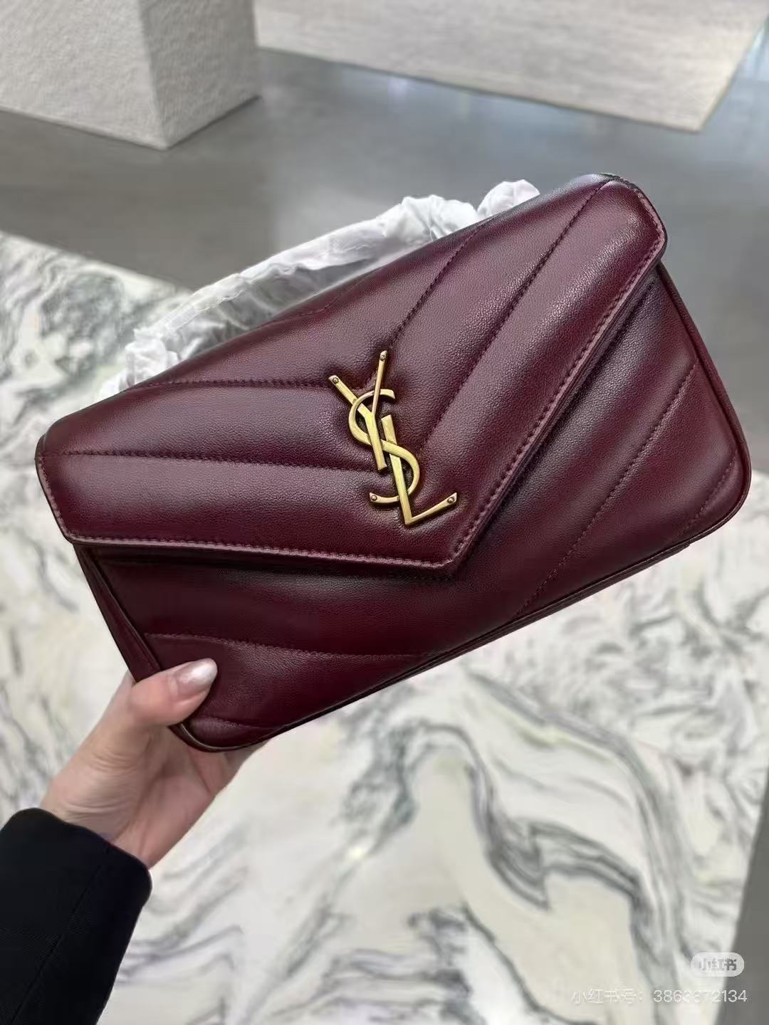SAINT LAURENT圣罗兰 YSL LOULOU 古铜色五金配件 绵羊皮 手提单肩包 小号 女款 酒红色 棕色