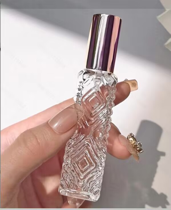 Skin care lotion dispenser, transparent sample bottle, portable for travel（A 4-piece set）