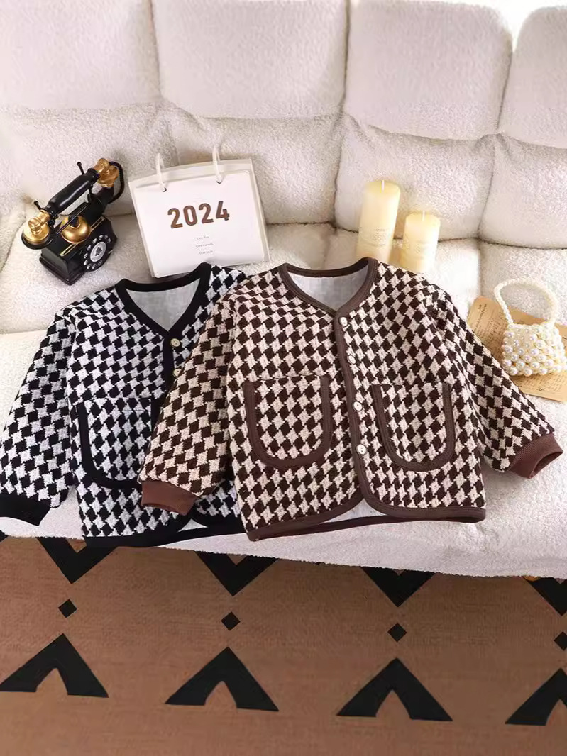 Girls' Houndstooth Coat - Chic & Versatile Cardigan Top for Spring & Autumn Kids' Wear