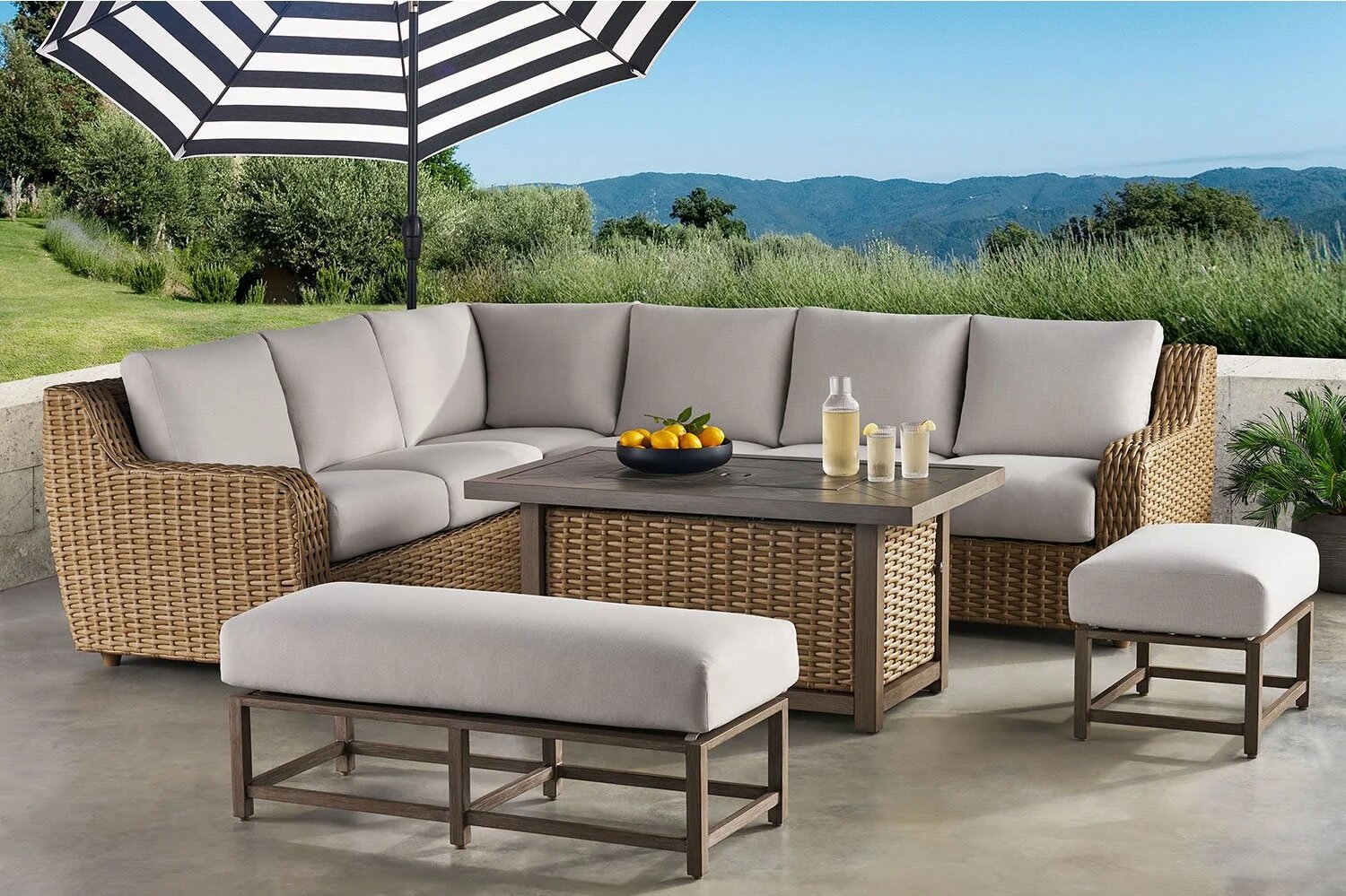 Athena 7-Piece Sectional with Firepit
