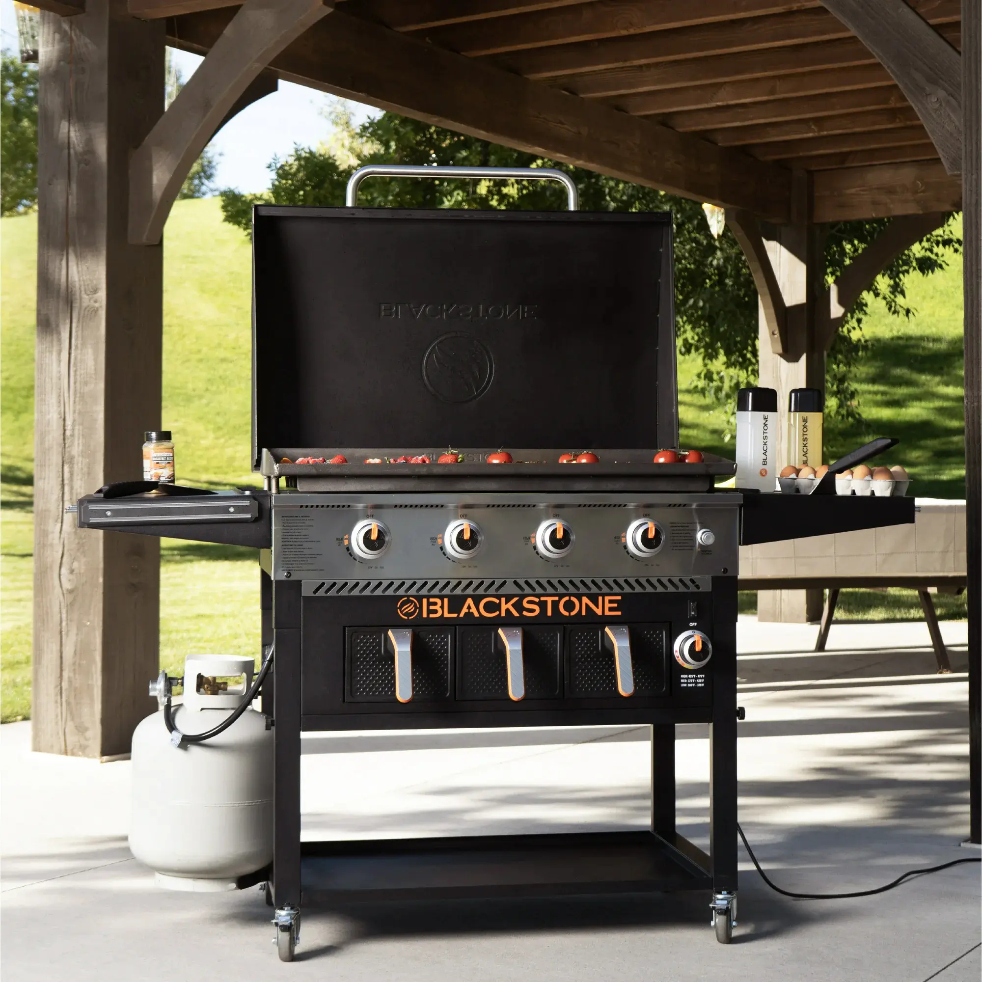 Blackstone 36in. Griddle with Hood & Front Shelf