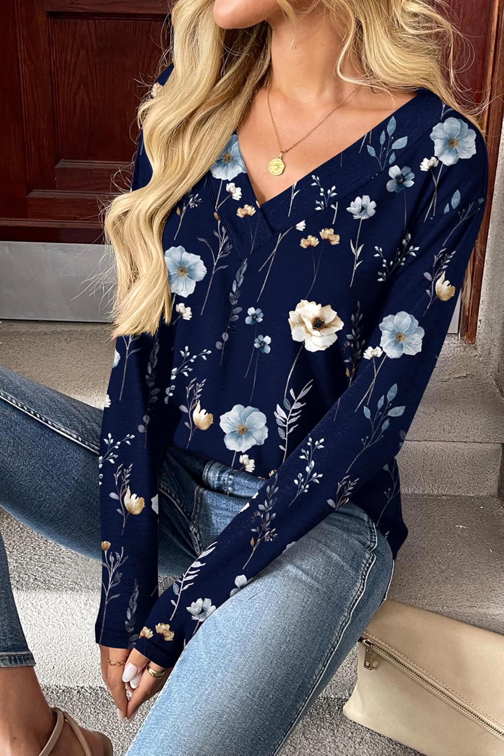 Zeagoo Women Long Sleeve Tops Dressy Casual V Neck Tshirts Basics Tee 2025 Fall Trendy Clothes