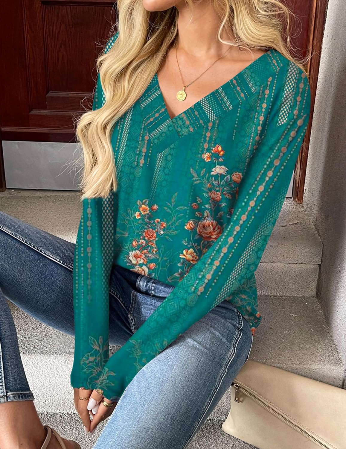 Zeagoo Women Long Sleeve Tops Dressy Casual V Neck Tshirts Basics Tee 2025 Fall Trendy Clothes