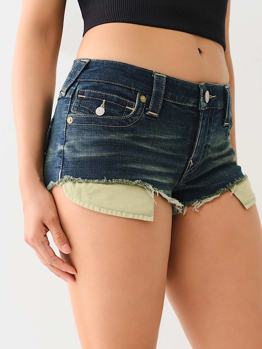 JOEY LOW RISE FRAYED HOT SHORT