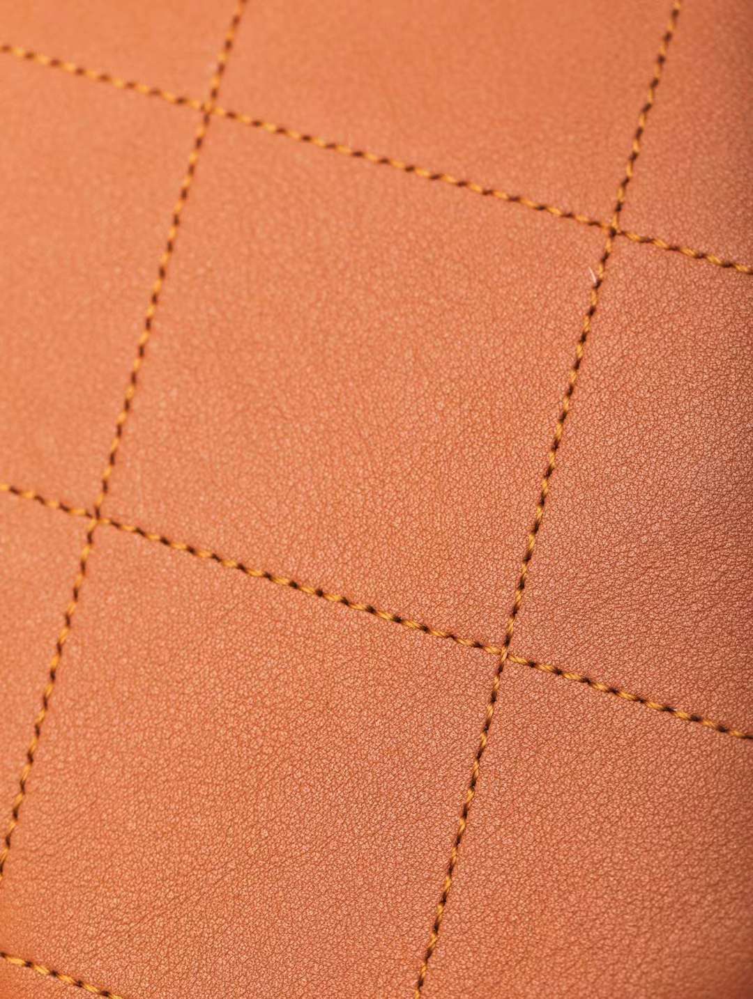 CHANEL 23A 嬉皮HOBO肩背包