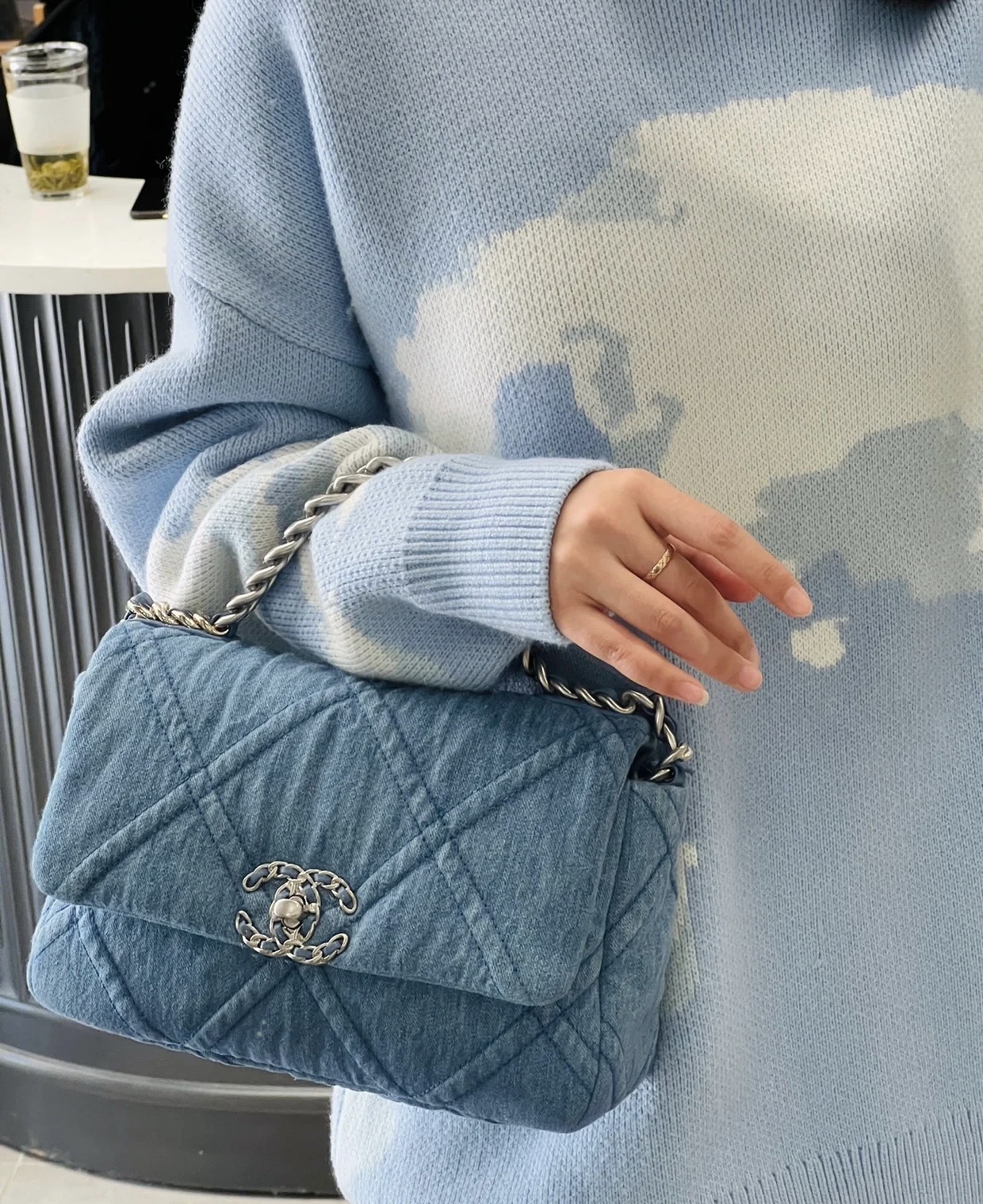 CHANEL 19BAG淺色牛仔包 小號