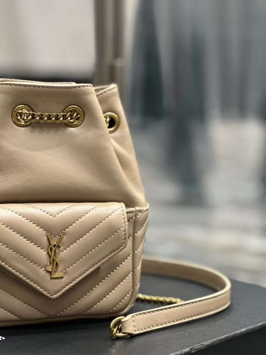 Y*L JOE V型絎縫迷你水桶包 奶茶色