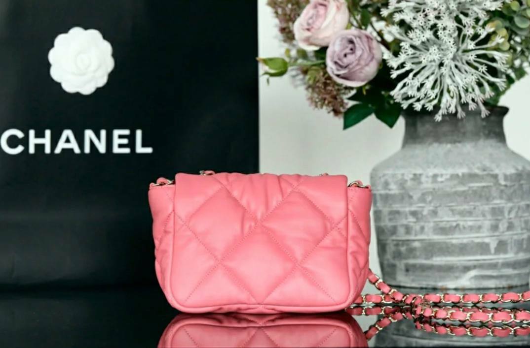 CHANEL 21 大菱格口蓋包 泡芙包