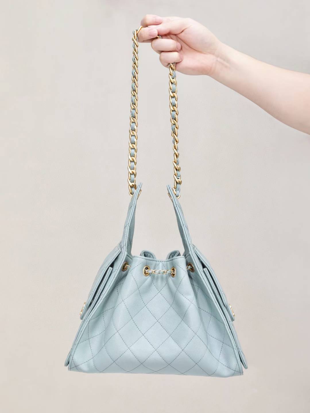 Chanel 25C hobo 抽繩水桶包 早春系列 霧霾藍魚子醬